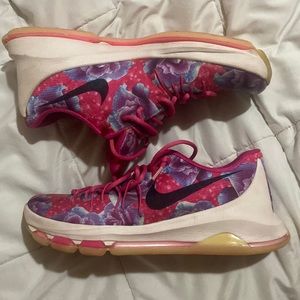 KD aunt pearls size 9.5